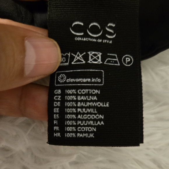 Cos Blouse Silk V-Neck Top Overshirt Women's Size Small Color Black - Picture 9 of 9